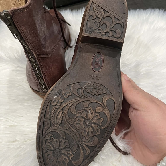 Sofft Women's Lace Up Brown Leather Boots Semi New - Picture 6 of 7